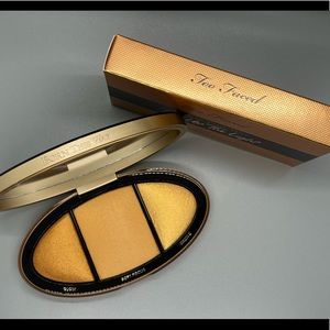 Too Faced Turn Up the Light Complexion Enhancing highlight palette, shade: deep
